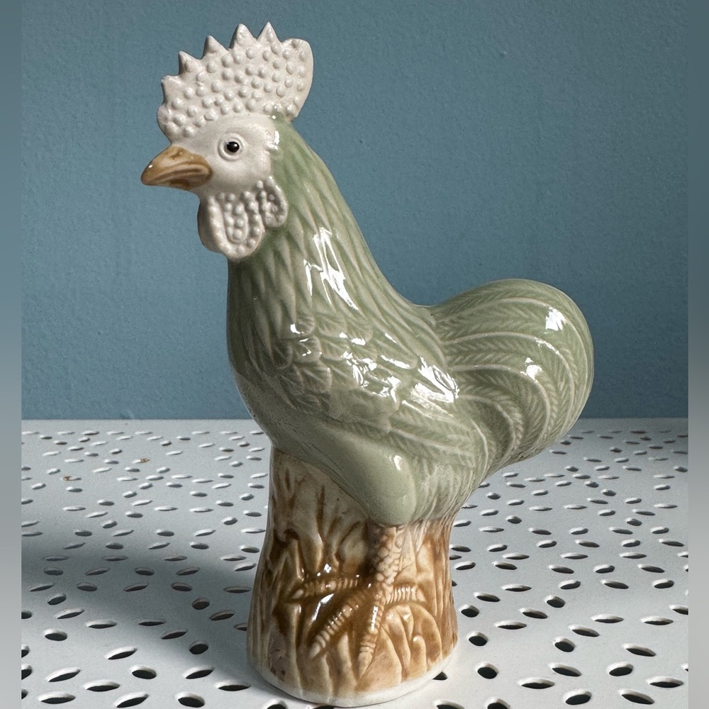 Vintage Chinese Export Porcelain Celadon Green Rooster.
